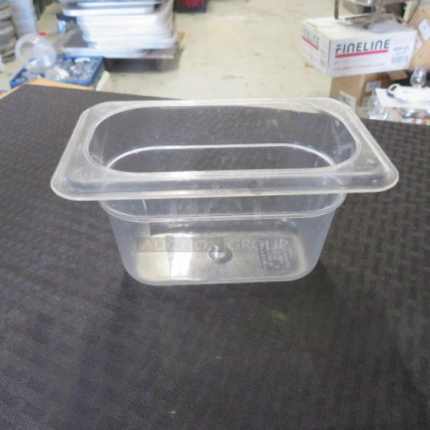 1/9 Size 4 inch Deep Food Storage Container. 2XBID - Image 1 of 1