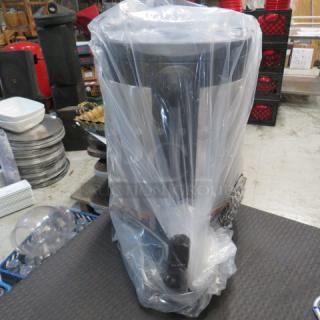 One NEW Bunn SH 1.5 Gallon Server.