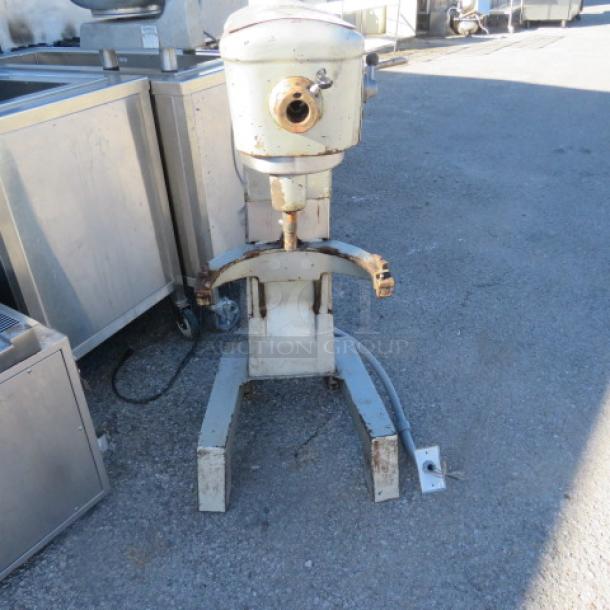 One Hobart 30 Quart Mixer. Model# D300. 115 Volt. - Image 1 of 2