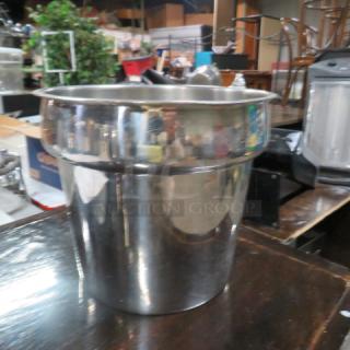 One 7 Quart Stainless Steel Bain Marie.