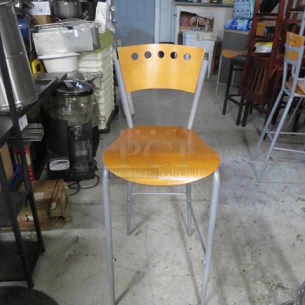 Metal/Wooden Bar Height Chair With Footrest. 2XBID - Image 1 of 1