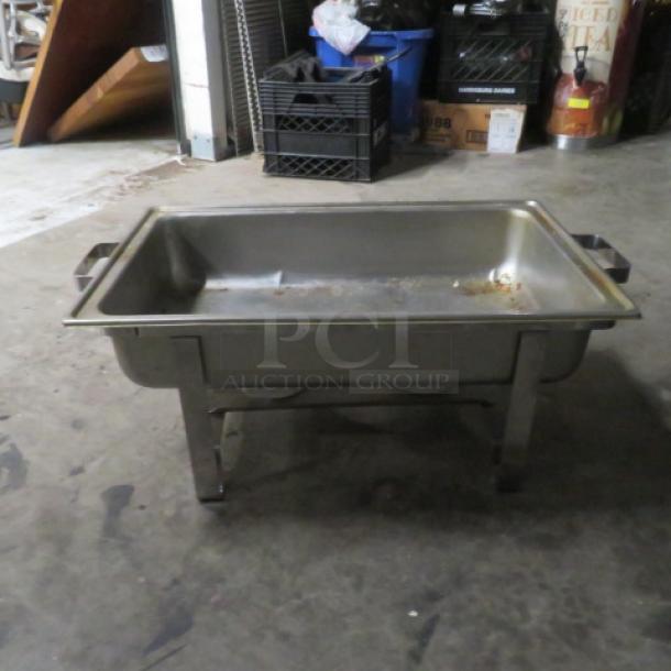 One Full Size Chafer NO LID. - Image 1 of 1