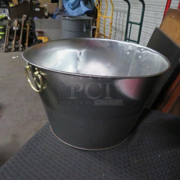 One 16X10 Beverage Tub. - Image 1 of 1