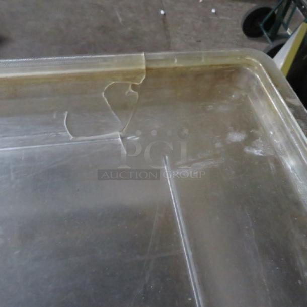 One Cambro 13 Gallon Food Storage Container With Cracked Lid. #18269CW. - Image 2 of 2