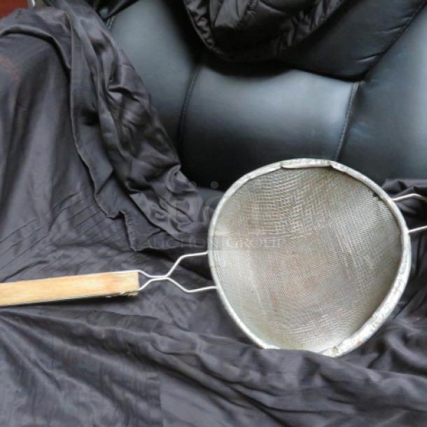 One Mesh Strainer. - Image 1 of 1