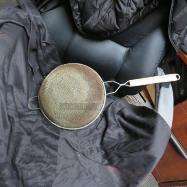 One Mesh Strainer. - Image 1 of 1