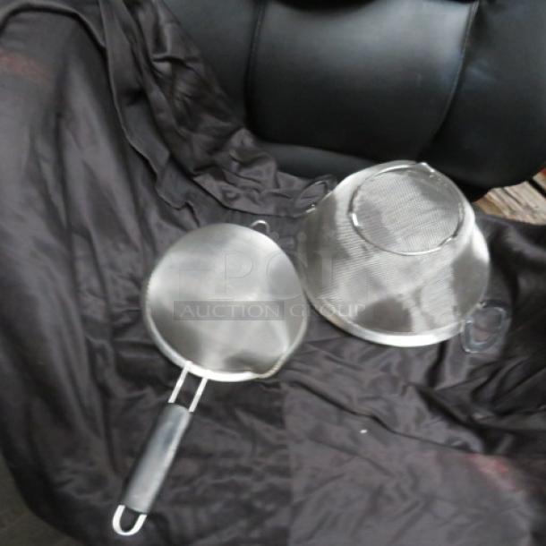Assorted Stainless Steel Strainer. 2XBID - Image 1 of 1