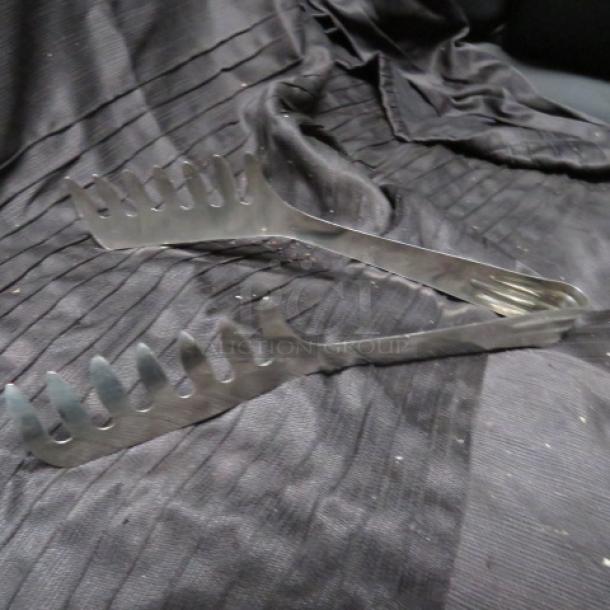 Stainless Steel Tong. 4XBID - Image 1 of 1