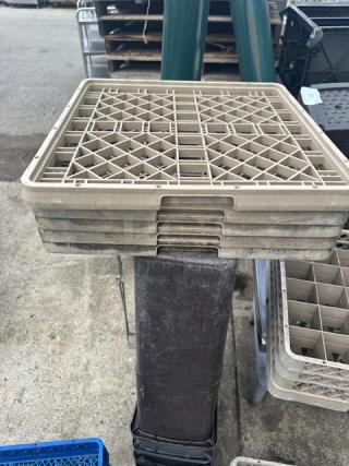 Beige Dishwasher Rack Lids. 5XBID