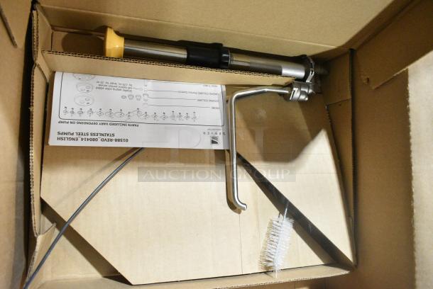 BRAND NEW SCRATCH AND DENT! Server 85899 1 1/2 gal Hot Fudge Warmer - 1/8 oz Increments - Image 6 of 9
