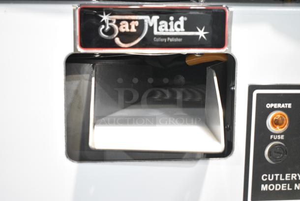 BRAND NEW SCRATCH AND DENT! Bar Maid CP-3000-D Stainless Steel Commercial Countertop Cutlery Polisher. 120 Volts, 1 Phase. Tested and Powers On But Parts Do Not Move - Image 3 of 9