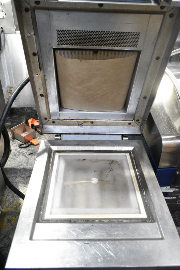 Electrolux HSSPAN Stainless Steel Commercial Countertop Electric Powered Panini Press. 208 Volts, 1 Phase. - Image 3 of 5