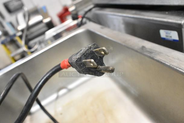 2021 Qualite RDFW-1200NP Stainless Steel Commercial Countertop Food Warmer. 120 Volts, 1 Phase. Tested and Working! - Image 6 of 7