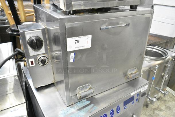 Stainless Steel Commercial Countertop Oven. Tested and Working! - Image 2 of 9