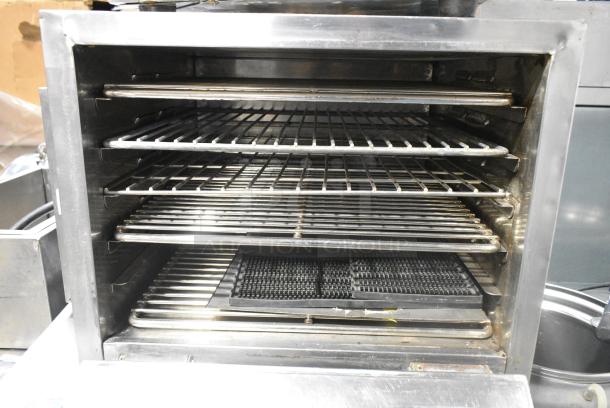 Stainless Steel Commercial Countertop Oven. Tested and Working! - Image 4 of 9