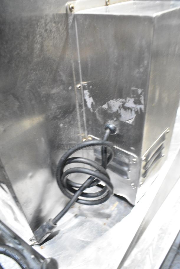 Stainless Steel Commercial Countertop Oven. Tested and Working! - Image 6 of 9