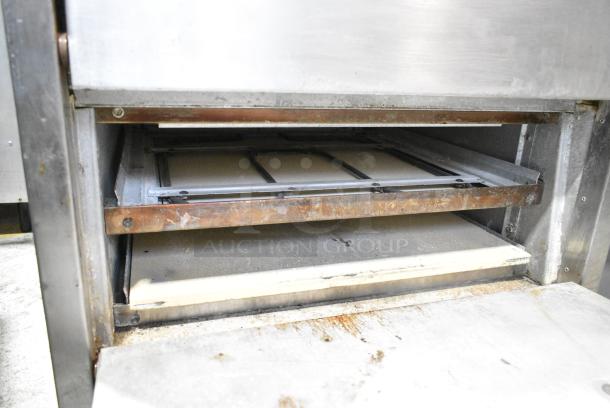 Bakers Pride P44 Stainless Steel Commercial Countertop 2 Deck Pizza Oven w/ Cooking Stones. 208 Volts, 1 Phase. - Image 6 of 8