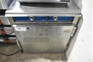 Alto Shaam Halo Heat Stainless Steel Commercial Electric Powered Cook N Hold Oven. 120-240 Volts, 1 Phase.