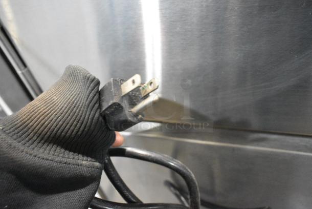 Avantco Stainless Steel Commercial Countertop Refrigerated Rail. 115 Volts, 1 Phase. Tested and Working! - Image 4 of 4