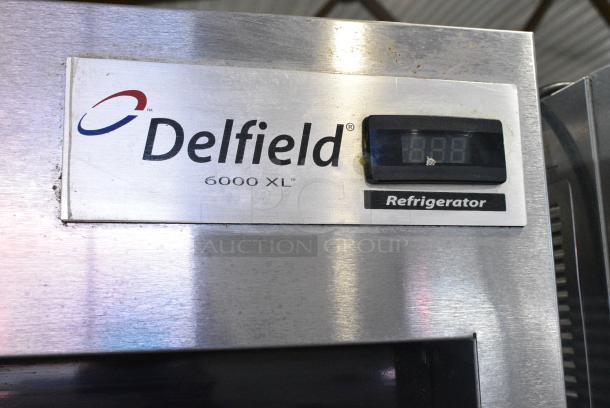 Delfield 6025XL-S Stainless Steel Commercial Single Door Reach In Cooler w/ Racks on Commercial Casters. 115 Volts, 1 Phase. Tested and Working! - Image 4 of 6