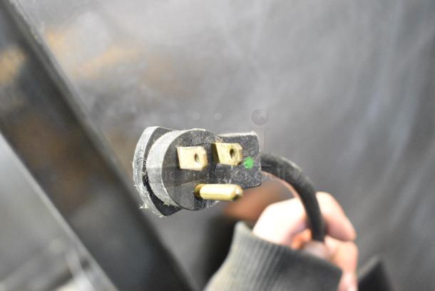 Delfield 6025XL-S Stainless Steel Commercial Single Door Reach In Cooler w/ Racks on Commercial Casters. 115 Volts, 1 Phase. Tested and Working! - Image 6 of 6