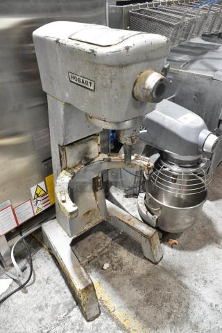 Hobart D-300 Metal Commercial Floor Style 30 Quart Planetary Dough Mixer. 115 Volts, 1 Phase. Tested and Working!