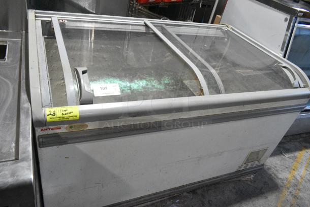 AHT Paris 145 Metal Commercial Chest Freezer Merchandiser. 115 Volts, 1 Phase. Tested and Working! - Image 2 of 6