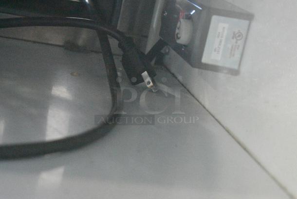 2016 Leader CDL72S/C Metal Commercial Floor Style Deli Display Case Merchandiser. 115 Volts, 1 Phase. Tested and Working! - Image 5 of 5