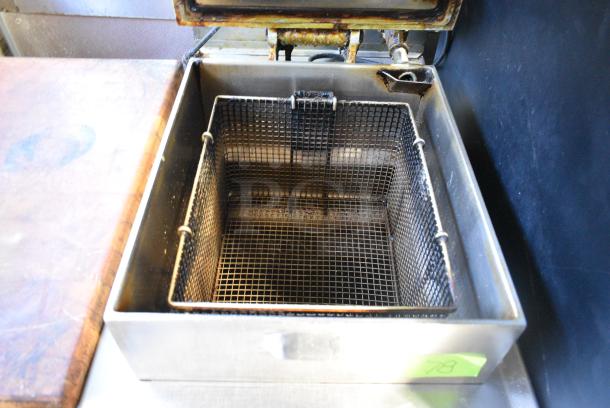 Henny Penny 600 Stainless Steel Commercial Floor Style Natural Gas Powered Pressure Fryer on Commercial Casters. 80,000 BTU. - Image 3 of 8