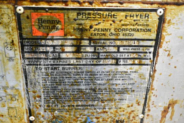 Henny Penny 600 Stainless Steel Commercial Floor Style Natural Gas Powered Pressure Fryer on Commercial Casters. 80,000 BTU. - Image 7 of 8
