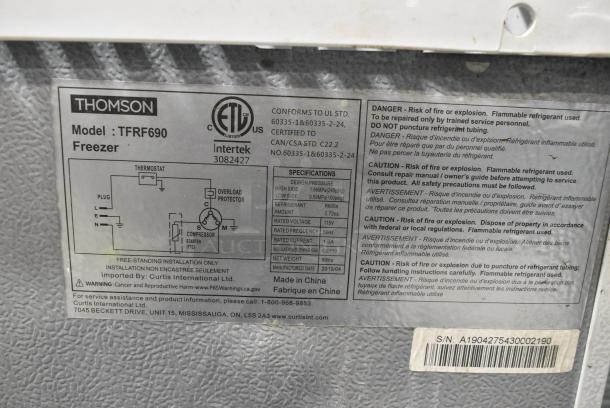 Thomson TFRF690 Metal Single Door Reach In Freezer. 115 Volts, 1 Phase. Tested and Working! - Image 3 of 4