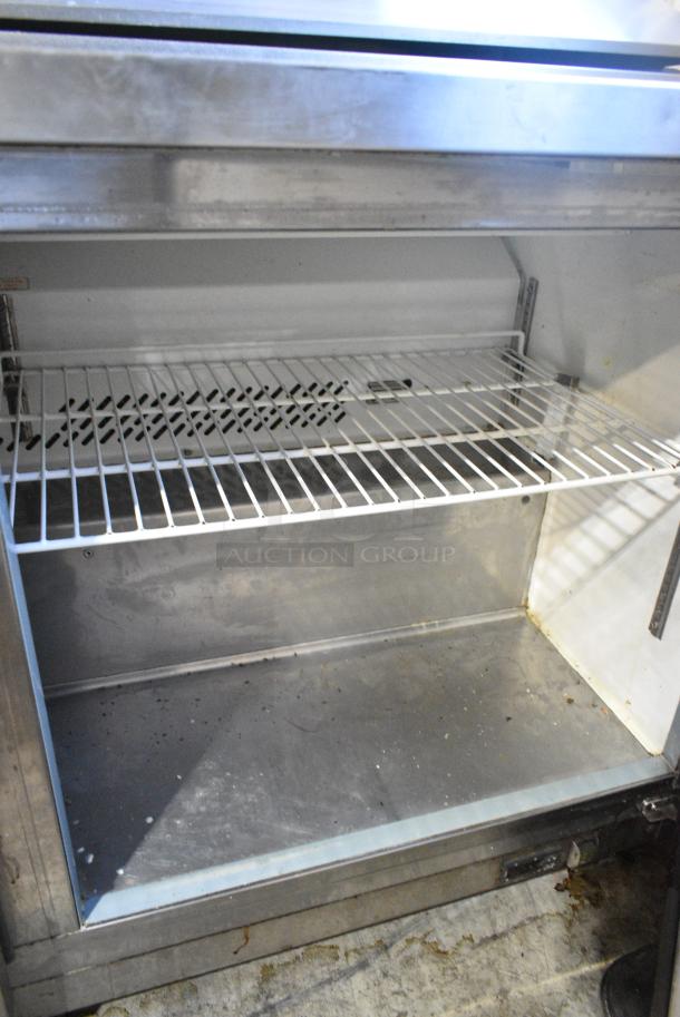 Maxx Cold MXCR60S Stainless Steel Commercial Sandwich Salad Prep Table Bain Marie. 115 Volts, 1 Phase. Tested and Working! - Image 5 of 6