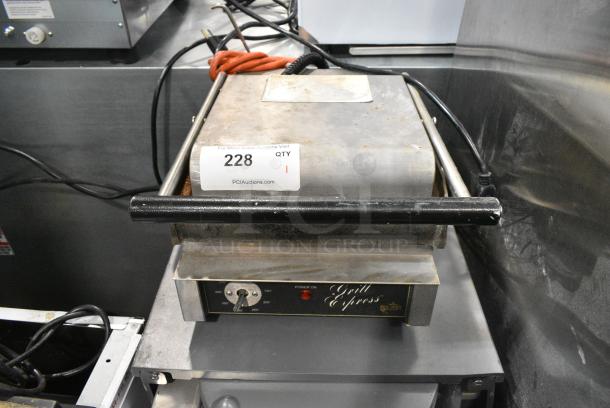 Star GX10IG Metal Commercial Countertop Panini Press. 115 Volts, 1 Phase. Tested and Working! - Image 1 of 4