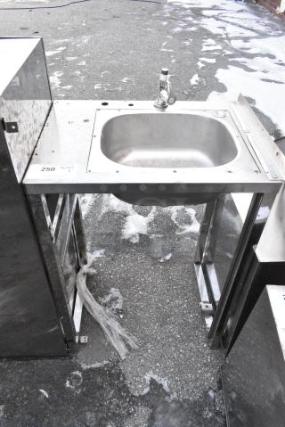 Stainless Steel Single Bay Sink.