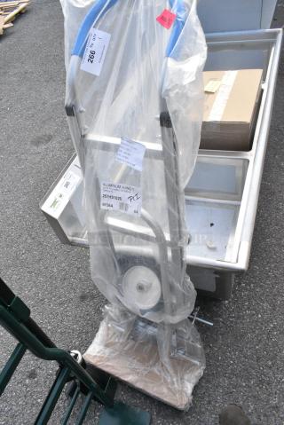 BRAND NEW SCRATCH AND DENT! Lavex 257HS1026 500 lb. Aluminum Hand Truck with Foldable Lip