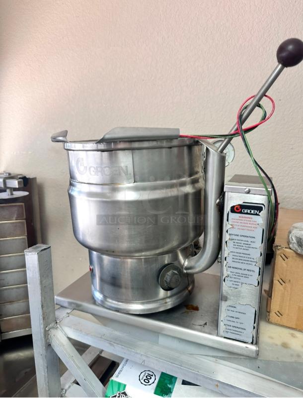 Groen Commercial 10 Gal Tilted Kettle Tested and Working! - Image 4 of 11