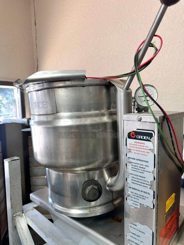 Groen Commercial 10 Gal Tilted Kettle Tested and Working! - Image 6 of 11