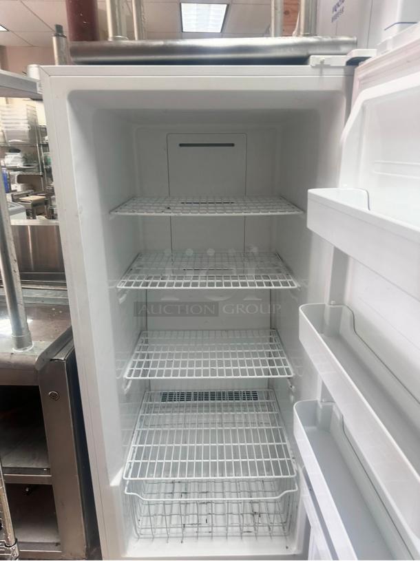Nice Danby Commercial one door Freezer 115volt Tested and Working! - Image 10 of 10