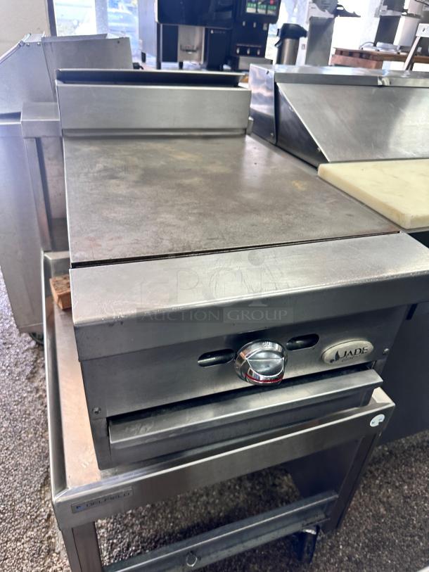 Nice Jade Commercial 18" Gas Griddle Tested and Working! - Image 3 of 9