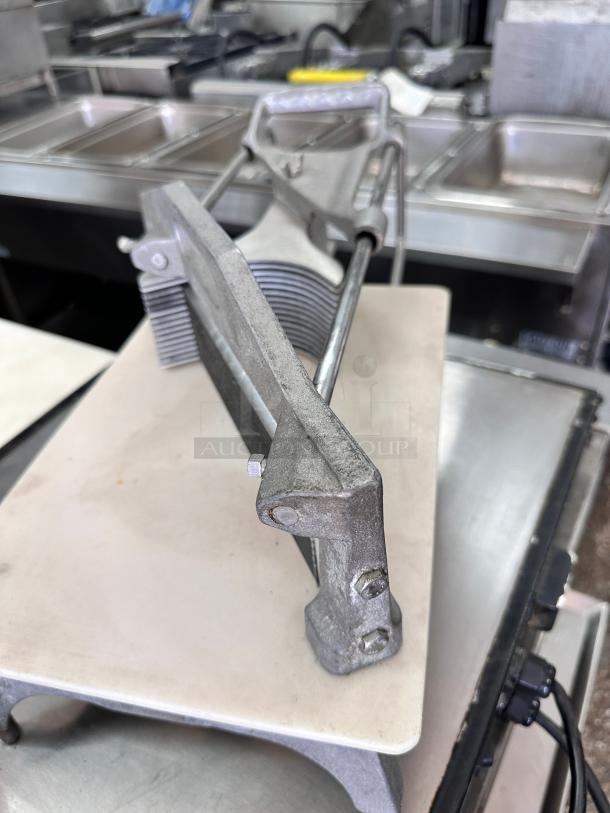 Excellent Vollrath Redco 0643N Tomato Slicer - Tomato Pro 3/16" - Image 3 of 8