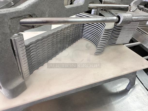 Excellent Vollrath Redco 0643N Tomato Slicer - Tomato Pro 3/16" - Image 6 of 8