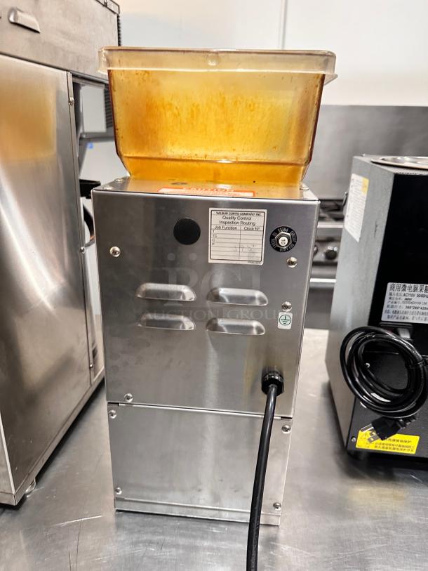 Excellent Curtis SLG-10 Automatic Coffee Grinder w/ 5 lb Hopper, Digital, 120v Tested and Working! - Image 2 of 8