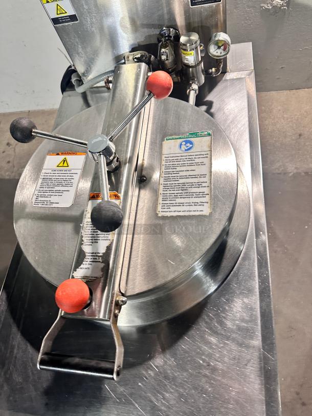 Excellent BKI FKG-FC 75 lb Natural Gas Pressure Fryer Tested and Working! - Image 7 of 9