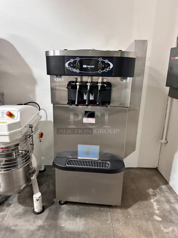 Nice Taylor C723-27 Commercial Three Flavors Ice Cream Machine 220volt Tested and Working! - Image 1 of 10