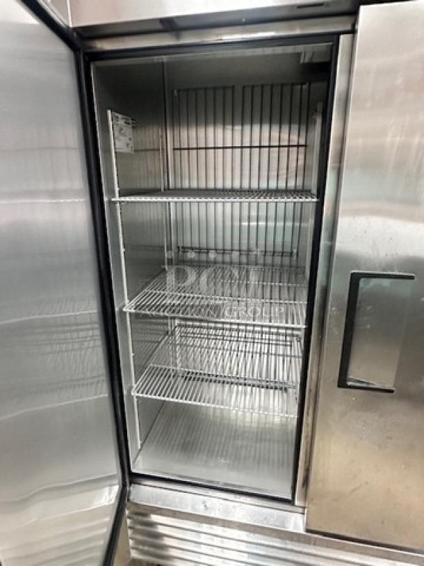 True T-72F Commercial Three Door Freezer 115v Tested and Working! - Image 9 of 9