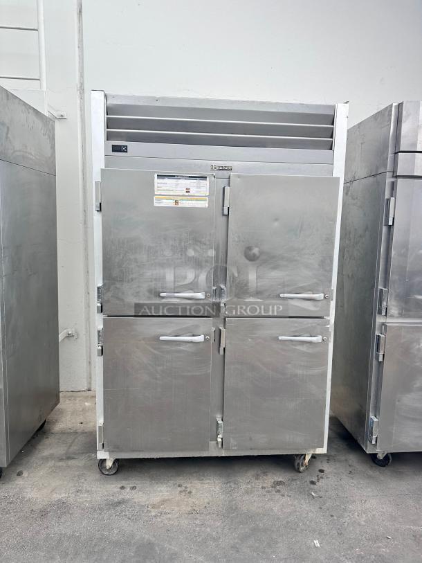 Wow Traulsen G20003 2 Section Half Door Reach In Refrigerator 115v Tested and Working! - Image 2 of 9