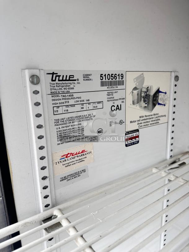 Nice  True 30" Vertical Open Air Cooler w/ (4) Levels, Black, 115v Tested and Working! - Image 5 of 7