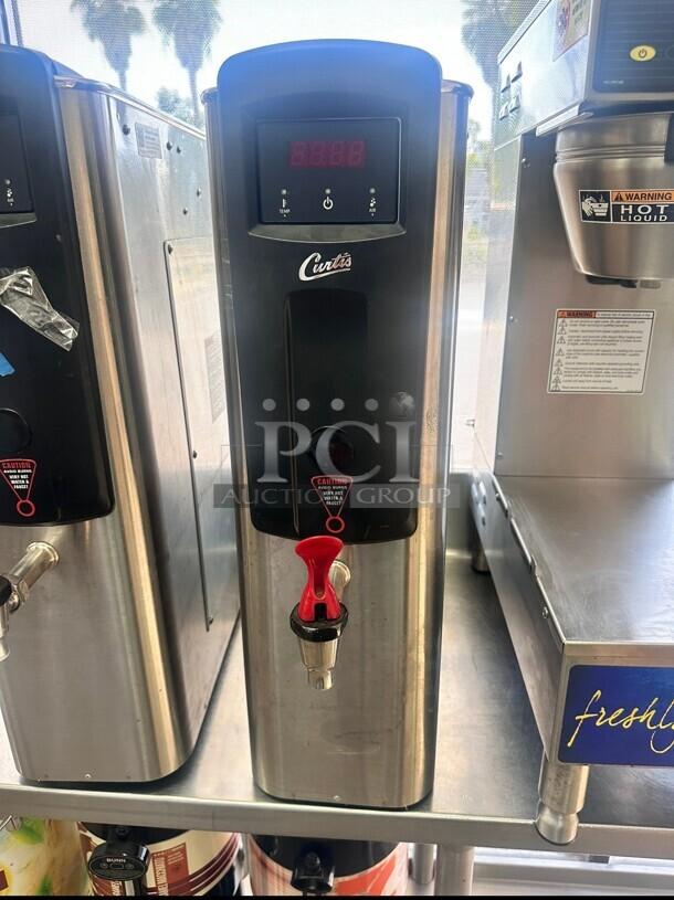 Nice Curtis WB5NL Commercial Hot Water Dispenser - 5 gal., 120volt Tested and Working! - Image 2 of 5