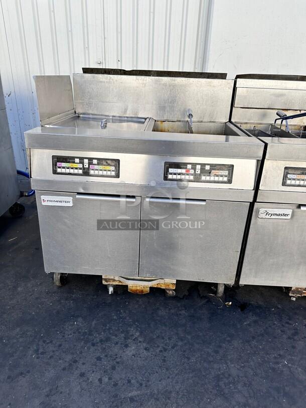 Nice Frymaster  Gas Fryer - (2) 80 lb  Gas With Filtration System Tested and Working! - Image 2 of 6