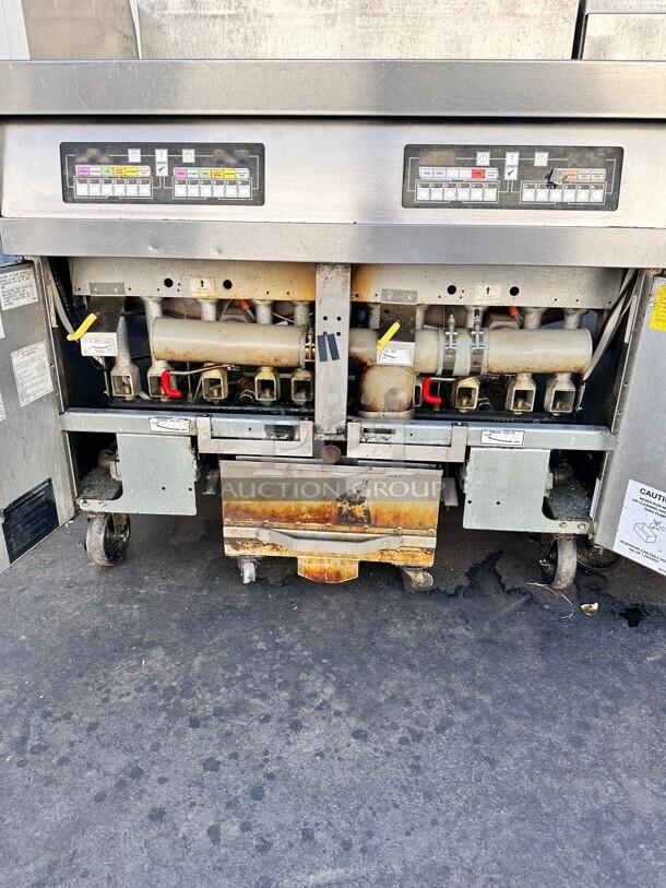 Nice Frymaster  Gas Fryer - (2) 80 lb  Gas With Filtration System Tested and Working! - Image 6 of 6